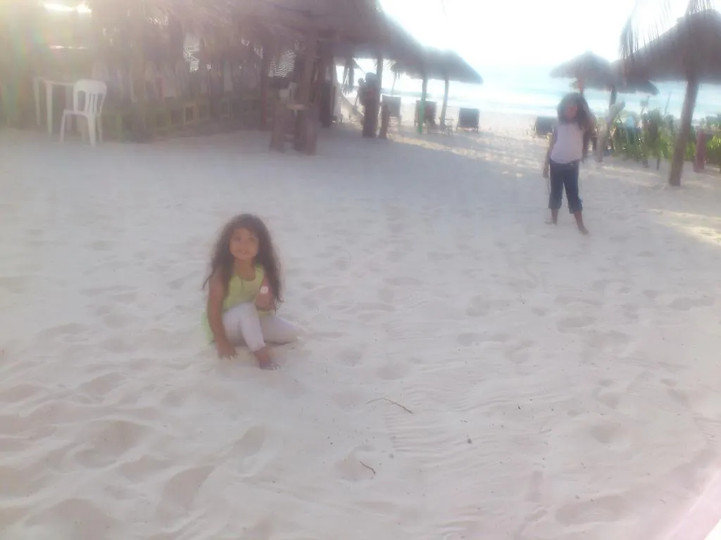 Parayso Beach Hotel 툴룸