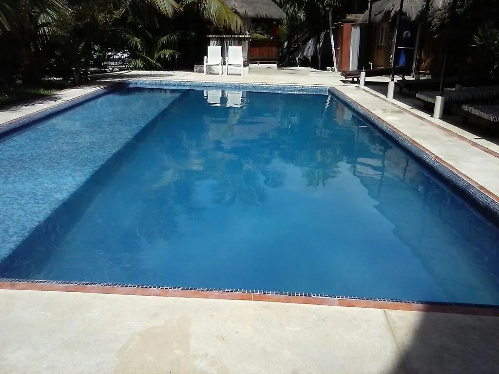 Parayso Beach Hotel 툴룸
