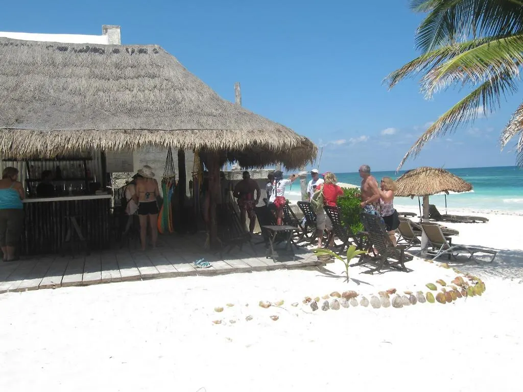 Parayso Beach Hotel 툴룸