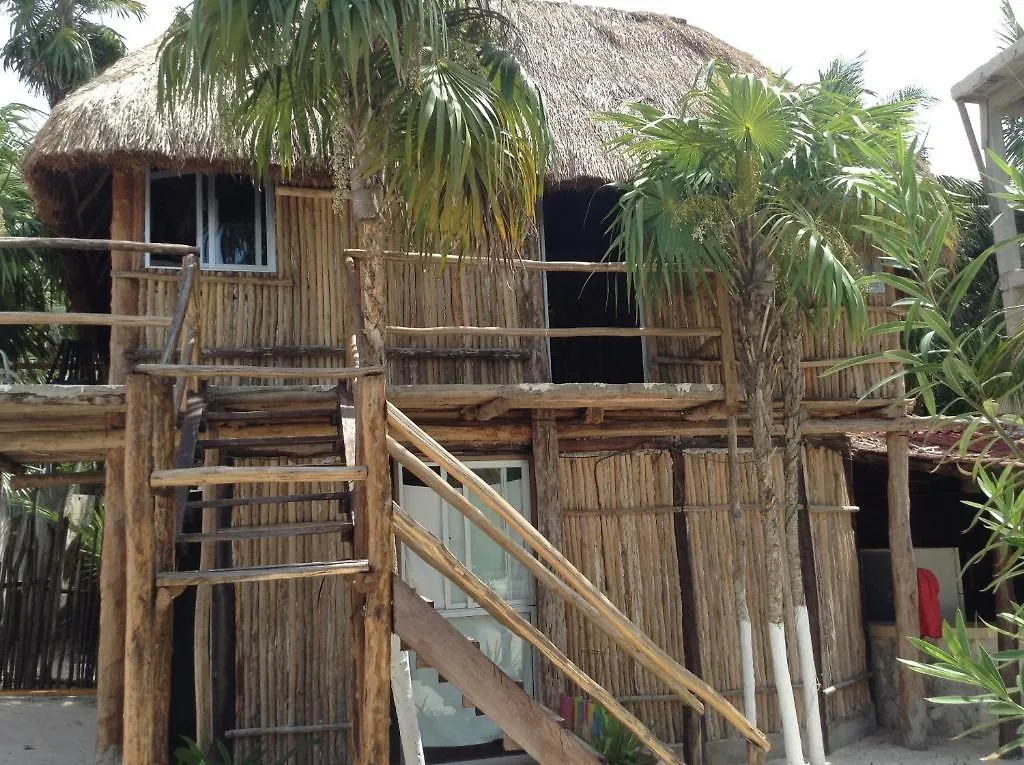 Parayso Beach Hotel 툴룸